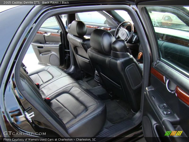Black Raven / Black 2005 Cadillac DeVille DTS
