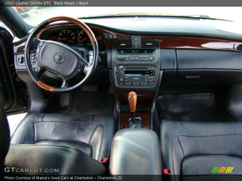 Black Raven / Black 2005 Cadillac DeVille DTS