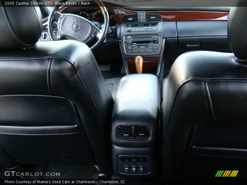 Black Raven / Black 2005 Cadillac DeVille DTS