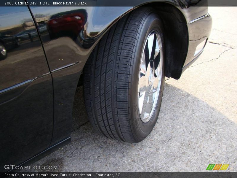 Black Raven / Black 2005 Cadillac DeVille DTS
