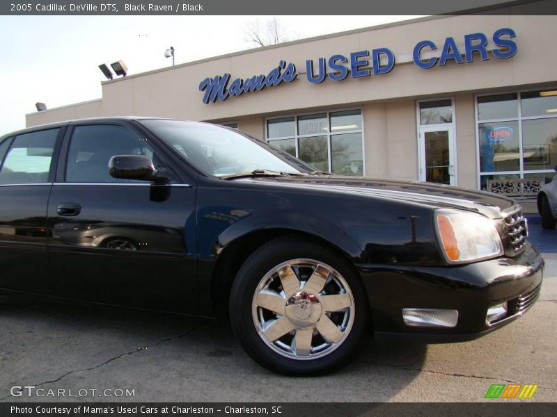 Black Raven / Black 2005 Cadillac DeVille DTS