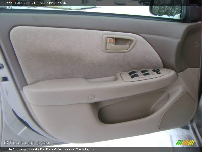 Sable Pearl / Oak 1999 Toyota Camry LE