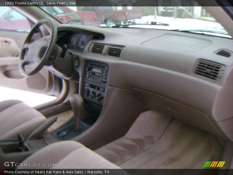 Sable Pearl / Oak 1999 Toyota Camry LE