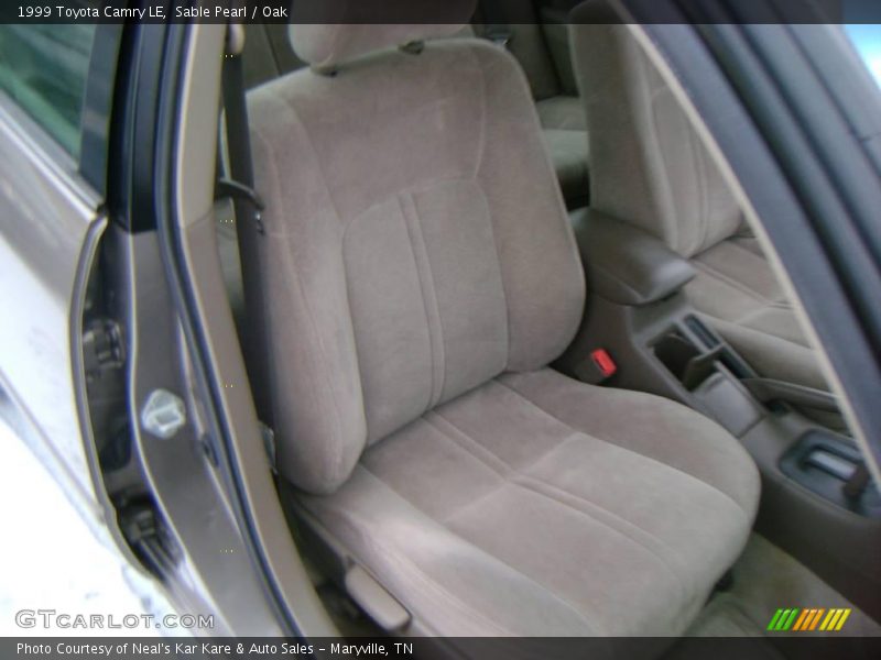 Sable Pearl / Oak 1999 Toyota Camry LE