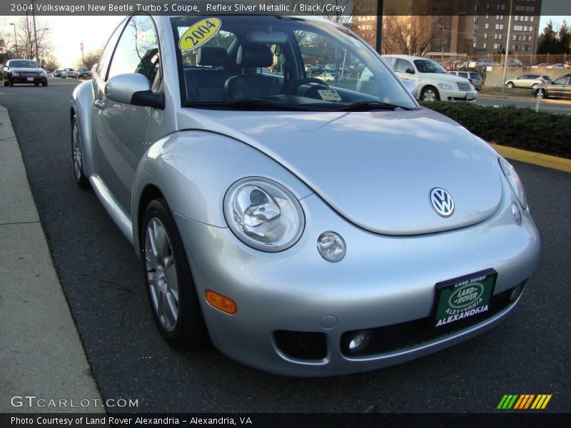 Reflex Silver Metallic / Black/Grey 2004 Volkswagen New Beetle Turbo S Coupe