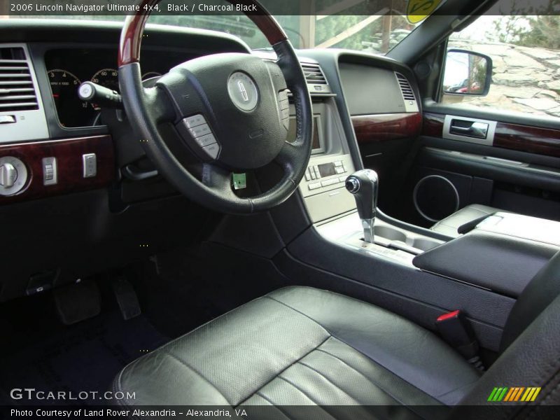 Black / Charcoal Black 2006 Lincoln Navigator Ultimate 4x4