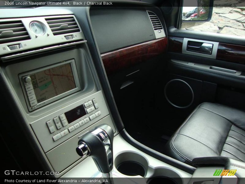 Black / Charcoal Black 2006 Lincoln Navigator Ultimate 4x4