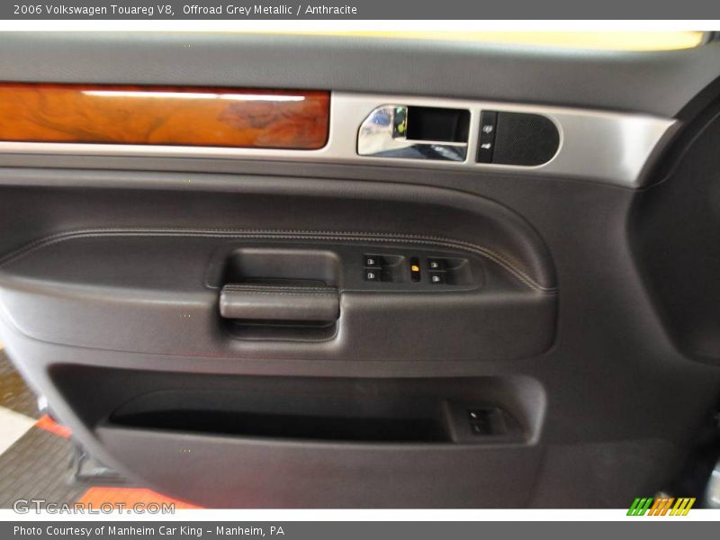 Offroad Grey Metallic / Anthracite 2006 Volkswagen Touareg V8
