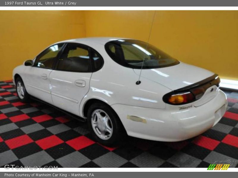 Ultra White / Grey 1997 Ford Taurus GL