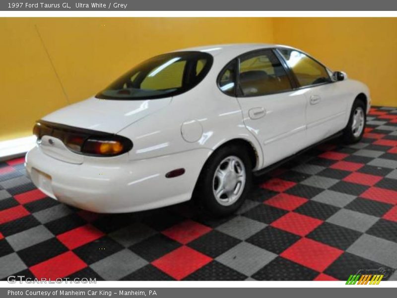 Ultra White / Grey 1997 Ford Taurus GL