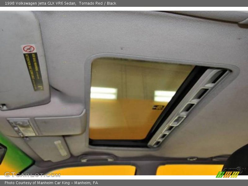 Tornado Red / Black 1998 Volkswagen Jetta GLX VR6 Sedan