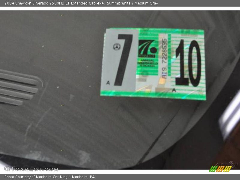 Summit White / Medium Gray 2004 Chevrolet Silverado 2500HD LT Extended Cab 4x4