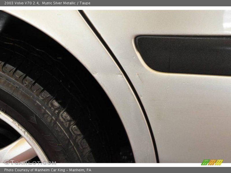 Mystic Silver Metallic / Taupe 2003 Volvo V70 2.4