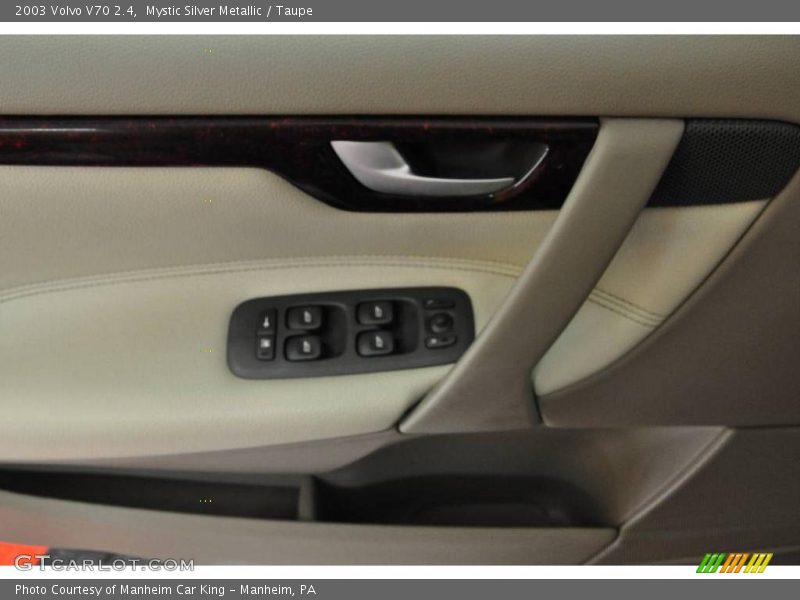 Mystic Silver Metallic / Taupe 2003 Volvo V70 2.4