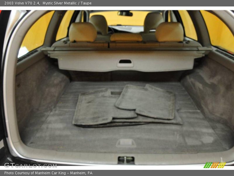 Mystic Silver Metallic / Taupe 2003 Volvo V70 2.4