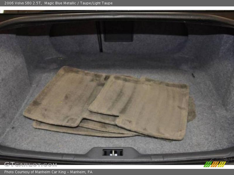 Magic Blue Metallic / Taupe/Light Taupe 2006 Volvo S80 2.5T