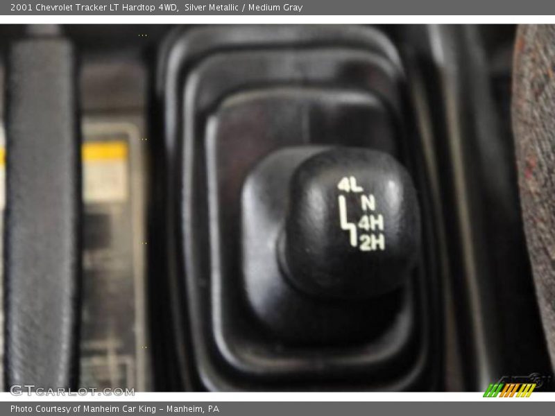Silver Metallic / Medium Gray 2001 Chevrolet Tracker LT Hardtop 4WD