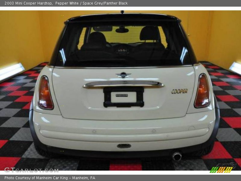 Pepper White / Space Grey/Panther Black 2003 Mini Cooper Hardtop