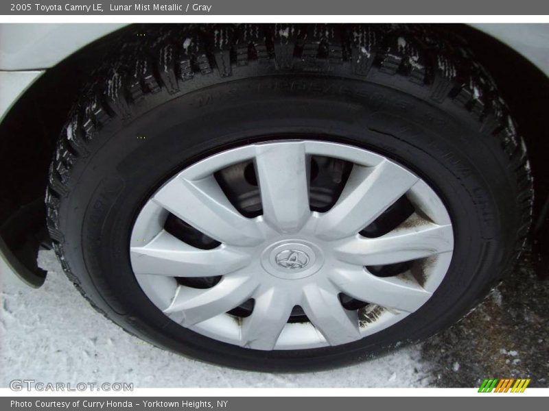 Lunar Mist Metallic / Gray 2005 Toyota Camry LE