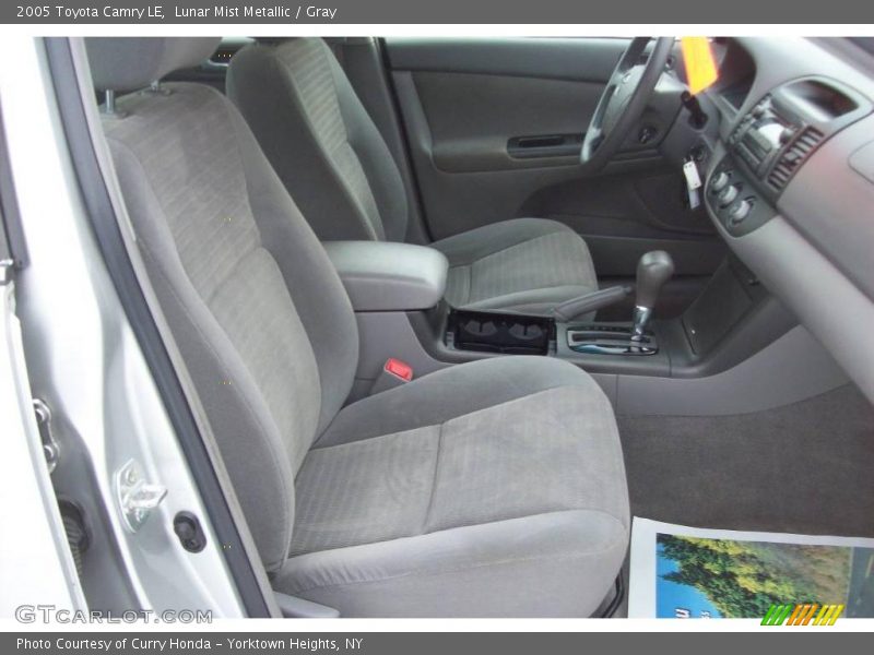 Lunar Mist Metallic / Gray 2005 Toyota Camry LE