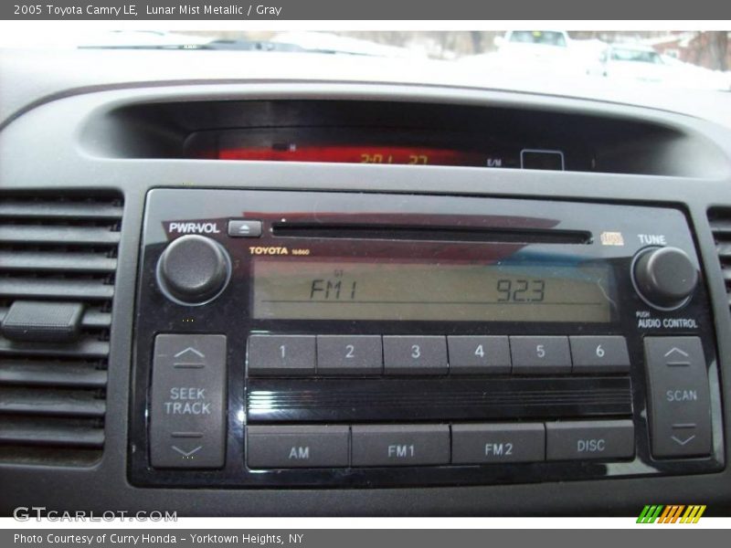 Lunar Mist Metallic / Gray 2005 Toyota Camry LE