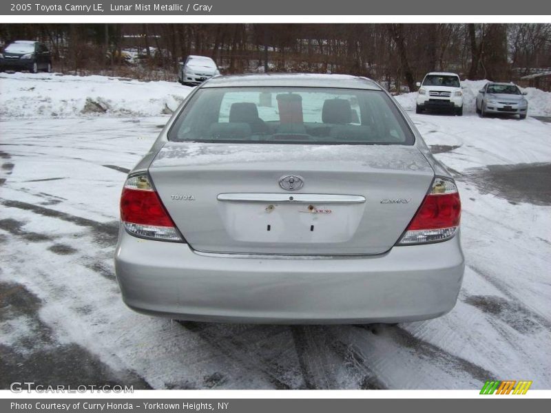 Lunar Mist Metallic / Gray 2005 Toyota Camry LE