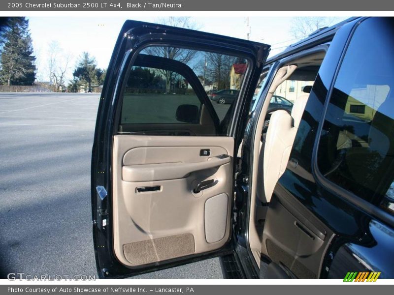 Black / Tan/Neutral 2005 Chevrolet Suburban 2500 LT 4x4