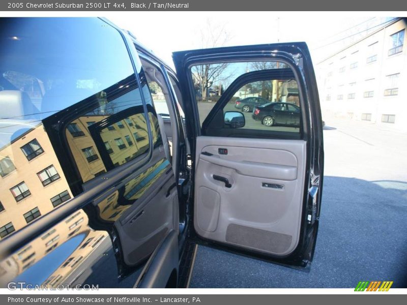 Black / Tan/Neutral 2005 Chevrolet Suburban 2500 LT 4x4