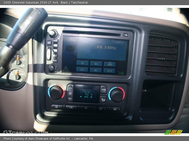 Black / Tan/Neutral 2005 Chevrolet Suburban 2500 LT 4x4
