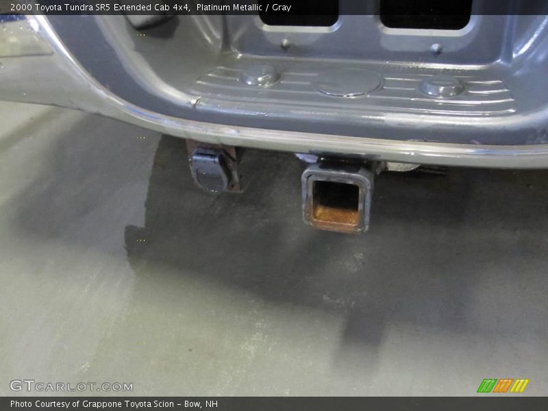 Platinum Metallic / Gray 2000 Toyota Tundra SR5 Extended Cab 4x4