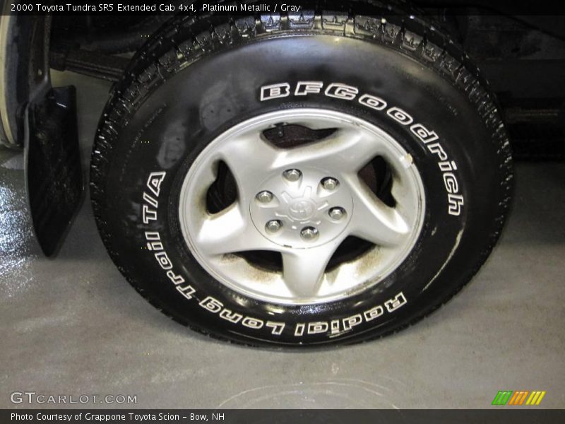 Platinum Metallic / Gray 2000 Toyota Tundra SR5 Extended Cab 4x4