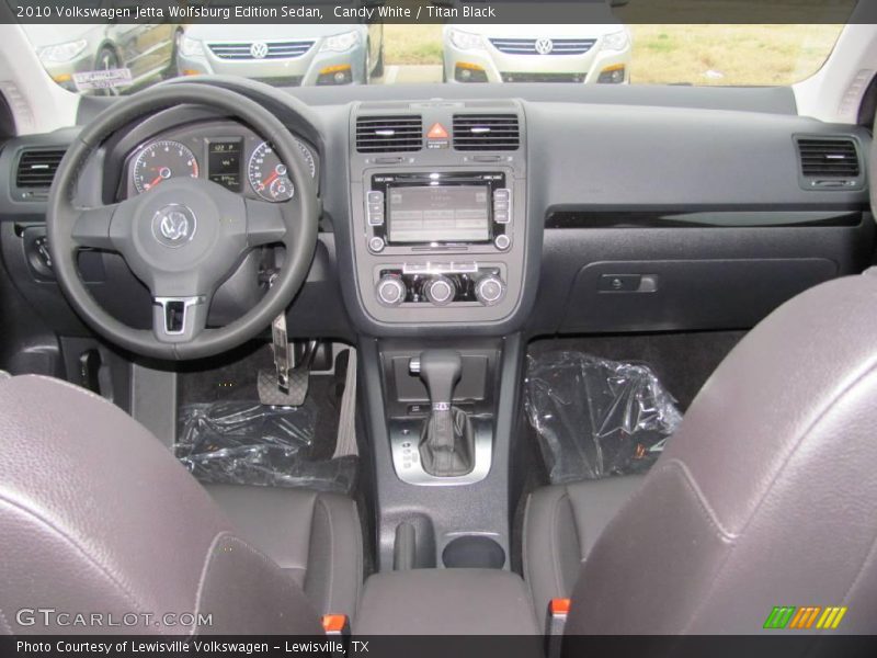 Candy White / Titan Black 2010 Volkswagen Jetta Wolfsburg Edition Sedan
