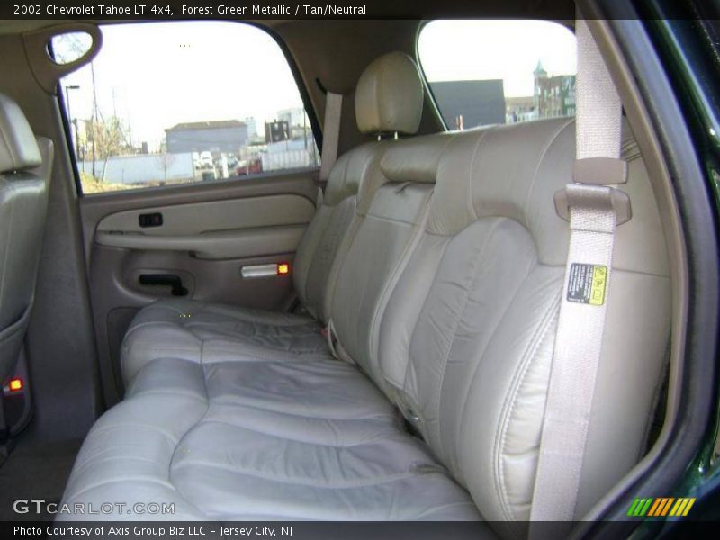 Forest Green Metallic / Tan/Neutral 2002 Chevrolet Tahoe LT 4x4