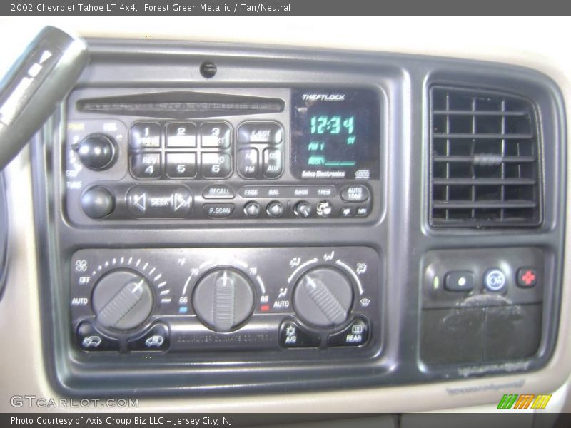 Forest Green Metallic / Tan/Neutral 2002 Chevrolet Tahoe LT 4x4