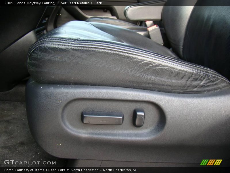 Silver Pearl Metallic / Black 2005 Honda Odyssey Touring