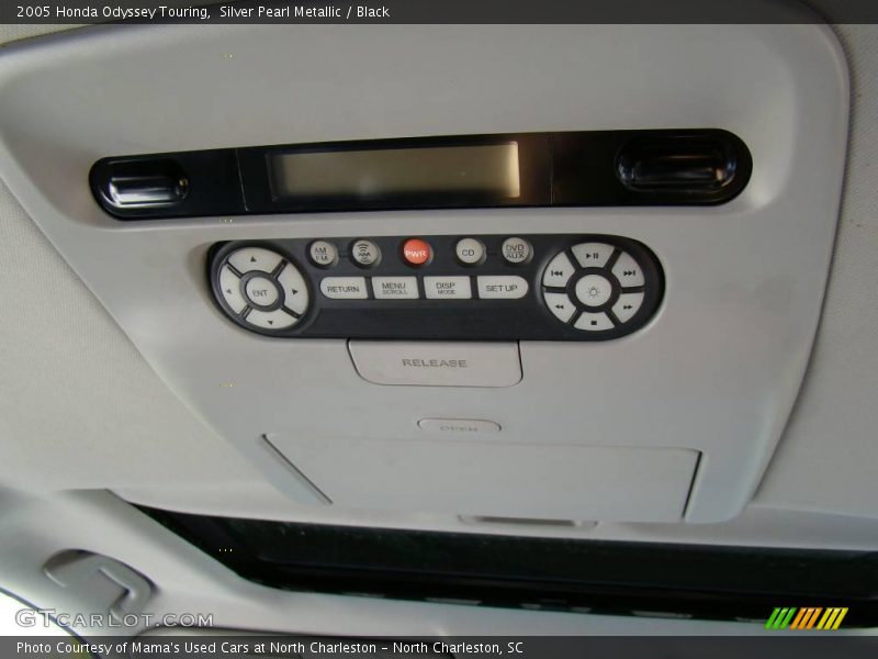 Silver Pearl Metallic / Black 2005 Honda Odyssey Touring