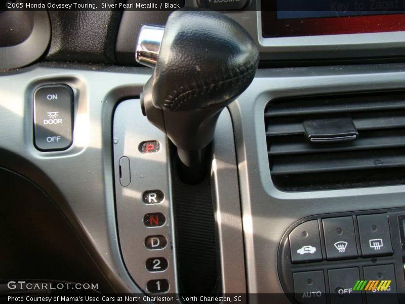 Silver Pearl Metallic / Black 2005 Honda Odyssey Touring