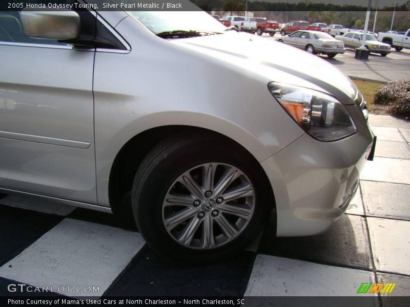 Silver Pearl Metallic / Black 2005 Honda Odyssey Touring