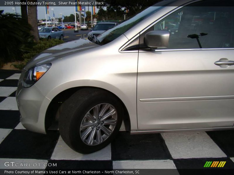 Silver Pearl Metallic / Black 2005 Honda Odyssey Touring