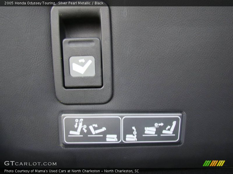 Silver Pearl Metallic / Black 2005 Honda Odyssey Touring