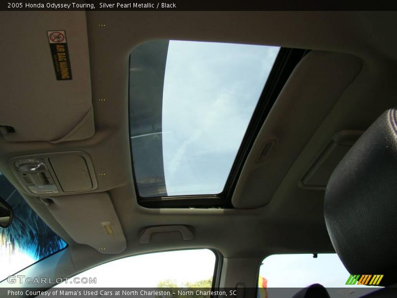 Silver Pearl Metallic / Black 2005 Honda Odyssey Touring