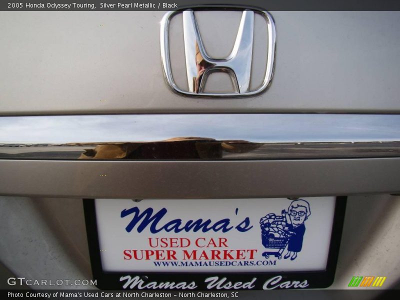 Silver Pearl Metallic / Black 2005 Honda Odyssey Touring