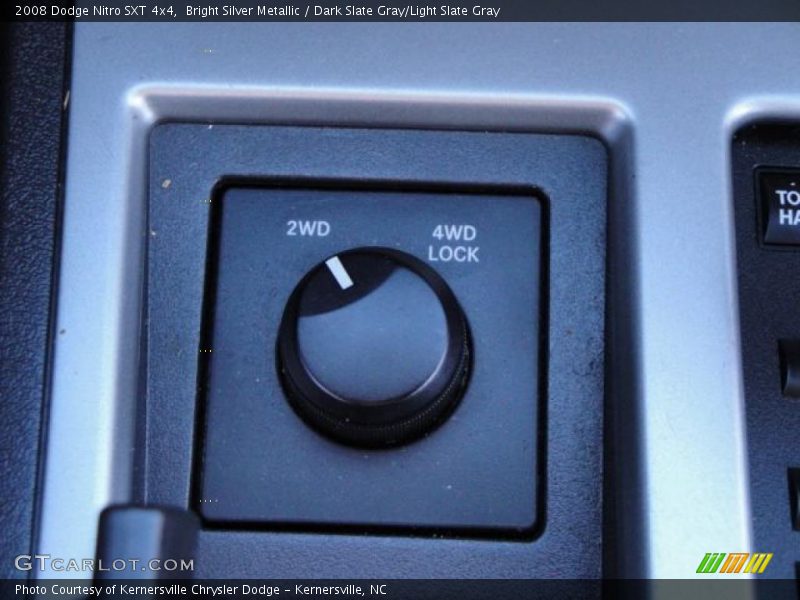 Bright Silver Metallic / Dark Slate Gray/Light Slate Gray 2008 Dodge Nitro SXT 4x4
