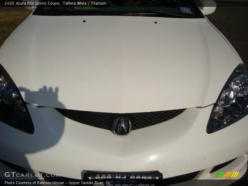 Taffeta White / Titanium 2005 Acura RSX Sports Coupe