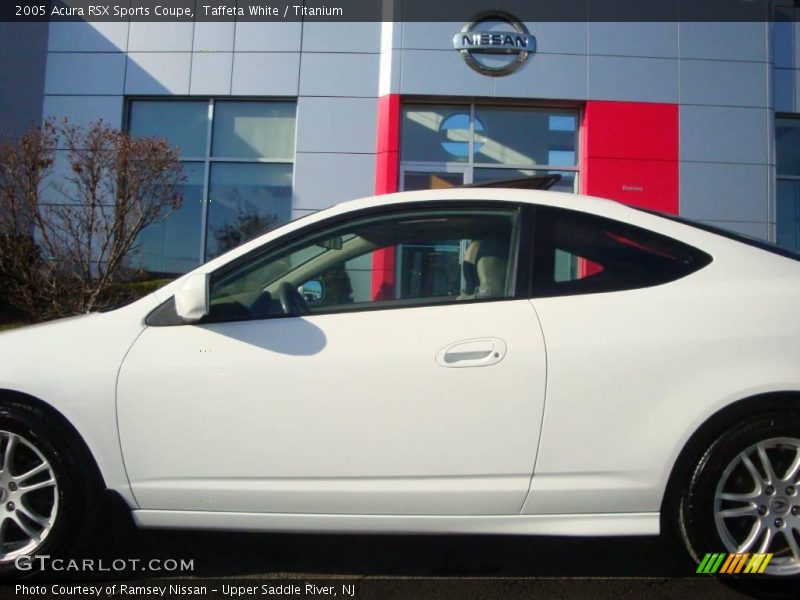 Taffeta White / Titanium 2005 Acura RSX Sports Coupe
