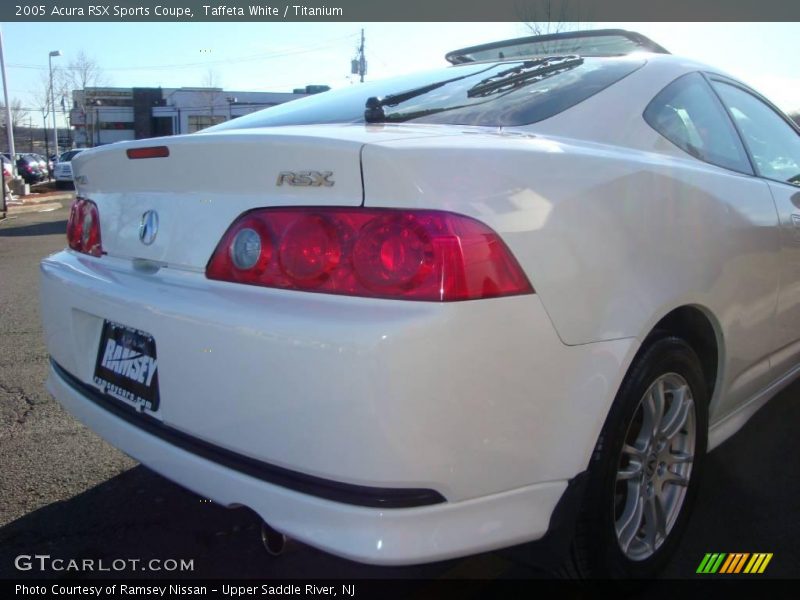 Taffeta White / Titanium 2005 Acura RSX Sports Coupe