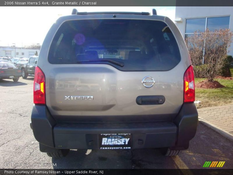 Granite Metallic / Charcoal 2006 Nissan Xterra S 4x4