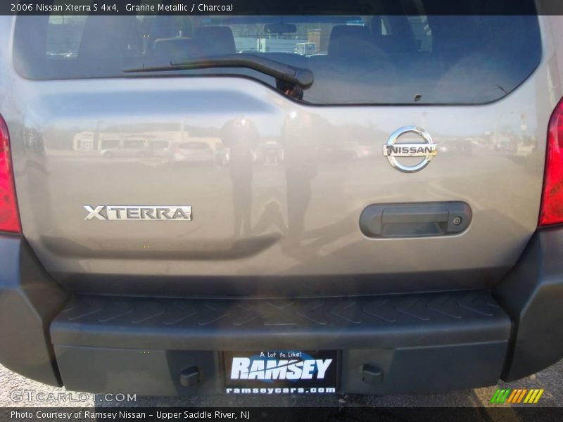 Granite Metallic / Charcoal 2006 Nissan Xterra S 4x4
