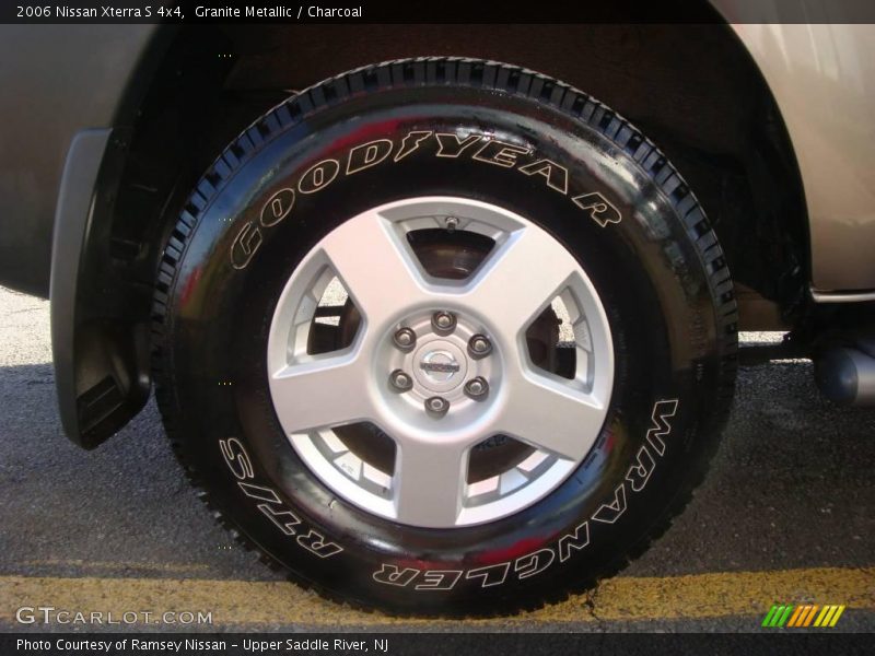 Granite Metallic / Charcoal 2006 Nissan Xterra S 4x4