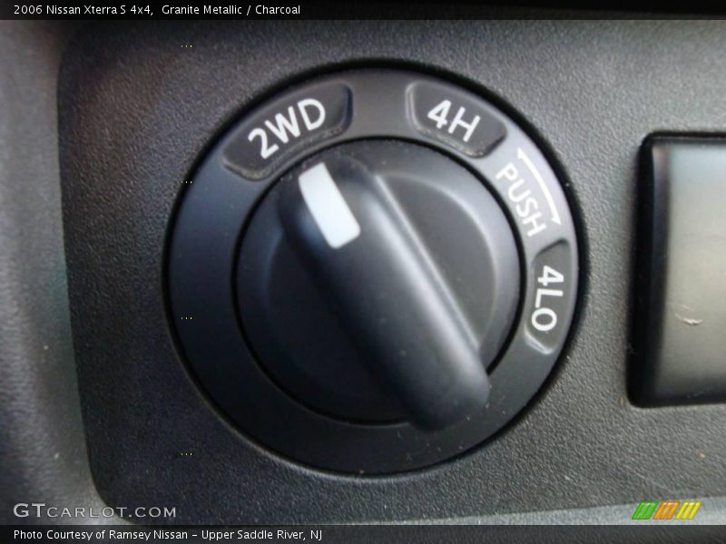 Granite Metallic / Charcoal 2006 Nissan Xterra S 4x4